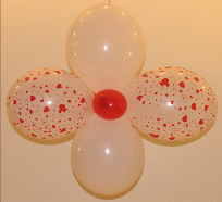 Ballondeko Blumen aus Luftballons