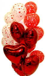 Ballondeko-Ballontraube-mit-Helium-aus-Herzballons-und-Luftballons-mit-Herzen