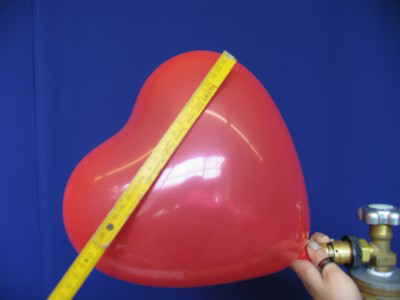 Herzballons richtig aufblasen